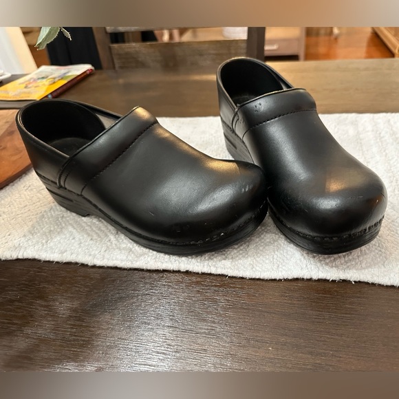 🔥EUC Danskos! - Picture 2 of 6